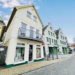 Apartment Kapitänshaus Möwenblick *